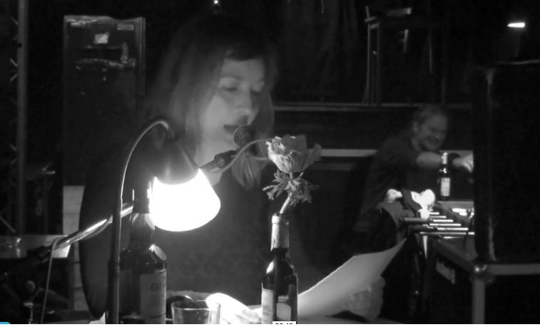 Die superdüstere Angela Temming, meine Damen und Herren!!