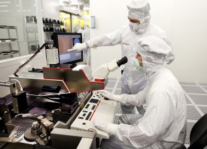 BOSCH: Fertigung von Halbleitern für Vernetzte Fahrzeuge