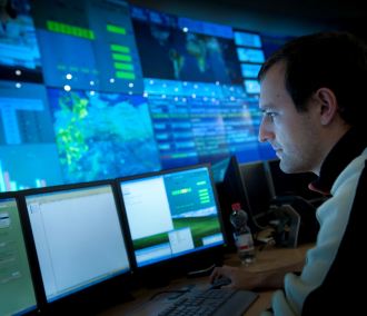 Innenansicht von Deutschlands größtem Rechenzentrum in Magdeburg (Quelle: T-Systems)