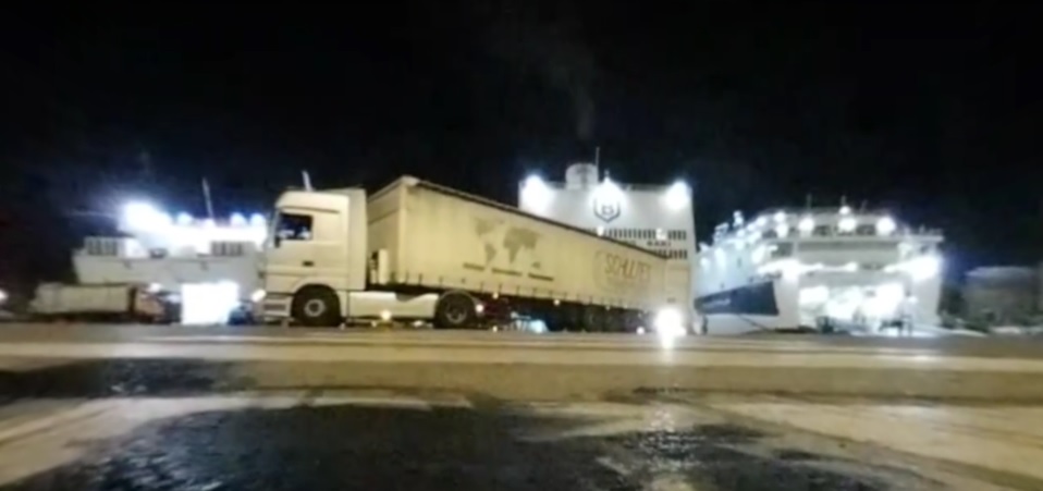 360°-Video: Bari-Durrës-Ferry Unloading