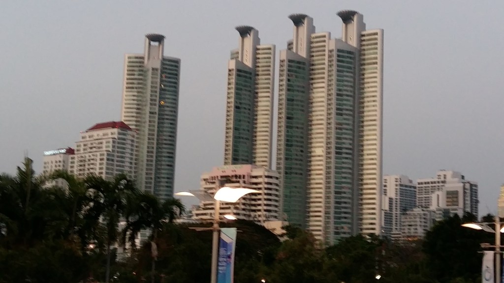 ♪♫ Autos & Computer: Supersensitive computergesteuerte Metropolen