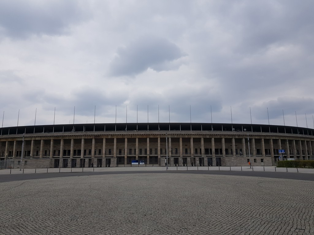 柏林 9*9 – 3. Edifici&nbsp;Enormi