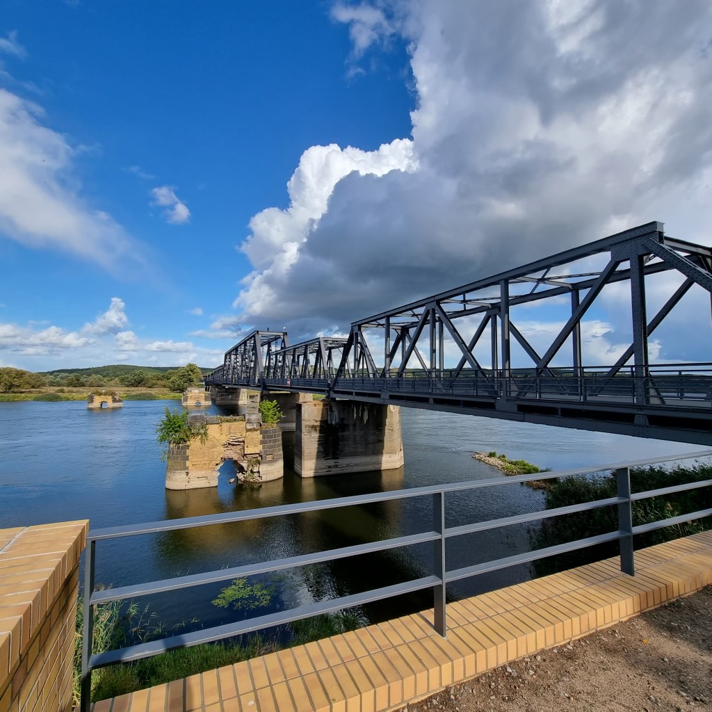 ON THE ROAD … BEAUTIFUL&nbsp;WORLD